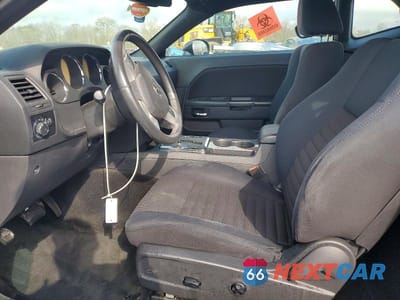 Zdjęcie 7 z 11 samochodu: 2013 DODGE CHALLENGER SXT VIN:2C3CDYAG6DH631322 - miniatura