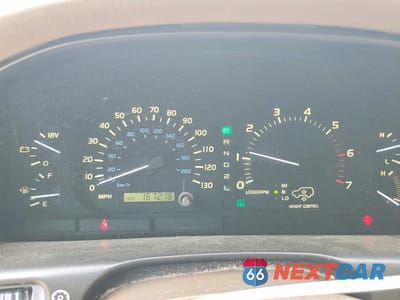 Zdjęcie 9 z 13 samochodu: 2001 LEXUS LX 470 BASE VIN:JTJHT00W213501936 - miniatura