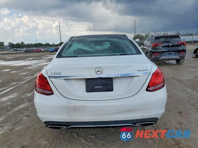 Zdjęcie 6 z 14 samochodu: 2015 MERCEDES-BENZ C 300 4MATIC VIN:55SWF4KB3FU058272 - miniatura