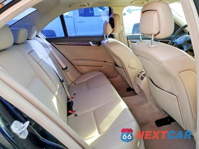 Zdjęcie 10 z 12 samochodu: 2009 MERCEDES-BENZ C 300 VIN:WDDGF54X69R057710 - miniatura