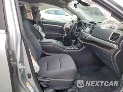 Zdjęcie 7 z 14 samochodu: 2019 TOYOTA HIGHLANDER LE VIN:5TDBZRFH0KS718860 - miniatura