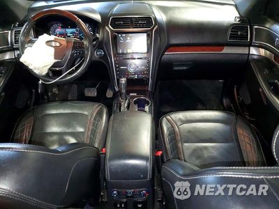 Zdjęcie 8 z 12 samochodu: 2017 FORD EXPLORER PLATINUM VIN:1FM5K8HTXHGE31781 - miniatura