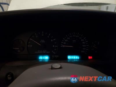 Zdjęcie 9 z 12 samochodu: 1998 CHRYSLER TOWN & COUNTRY LXI VIN:1C4GP64L4WB657625 - miniatura