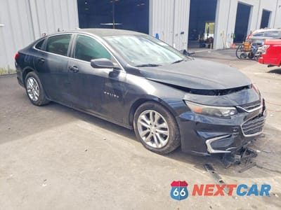 Czwarte zdjęcie samochodu z boku: 2017 CHEVROLET MALIBU LS VIN:1G1ZB5ST6HF196047 - miniatura