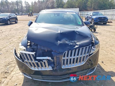 Piąte zdjęcie samochodu w środku: 2010 LINCOLN MKT VIN:2LMHJ5FR7ABJ00356 - miniatura