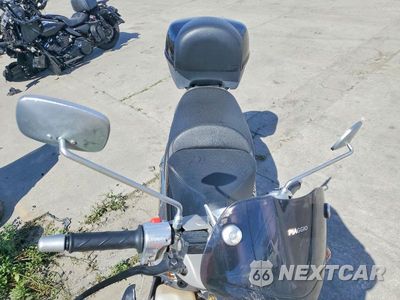 Piąte zdjęcie samochodu w środku: 2005 PIAGGIO BV 200 VIN:ZAPM289L755002005 - miniatura