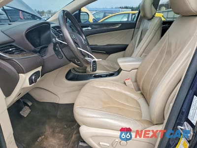 Zdjęcie 7 z 13 samochodu: 2017 LINCOLN MKC RESERVE VIN:5LMCJ3D92HUL57018 - miniatura