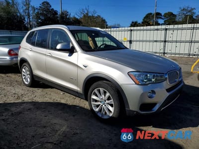 Czwarte zdjęcie samochodu z boku: 2017 BMW X3 SDRIVE28I VIN:5UXWZ7C33H0V94267 - miniatura