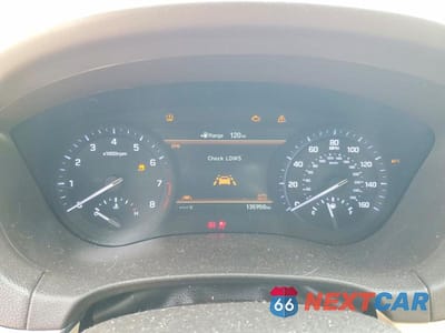 Zdjęcie 9 z 11 samochodu: 2018 GENESIS G80 5.0 ULTIMATE VIN:KMHGN4JF5JU253914 - miniatura