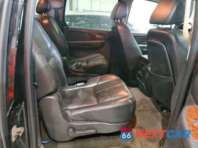 Zdjęcie 11 z 13 samochodu: 2008 CHEVROLET SUBURBAN K1500 LS VIN:3GNFK16398G172716 - miniatura