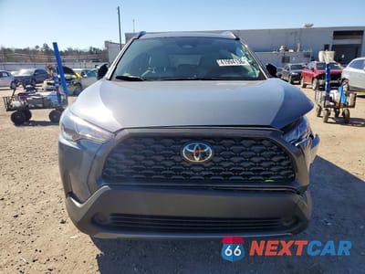 Piąte zdjęcie samochodu w środku: 2025 TOYOTA COROLLA CROSS LE VIN:7MUBAABG2SV127084 - miniatura
