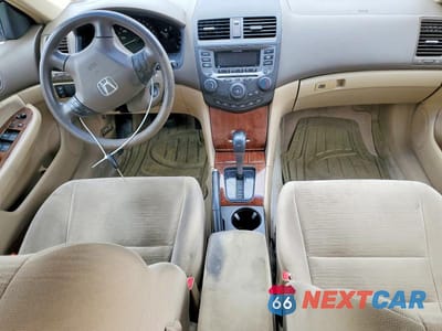 Zdjęcie 8 z 12 samochodu: 2006 HONDA ACCORD EX VIN:1HGCM56726A174627 - miniatura