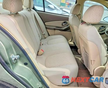 Zdjęcie 10 z 11 samochodu: 2004 CHEV MALIBU VIN:1G1ZS52F74F133964 - miniatura