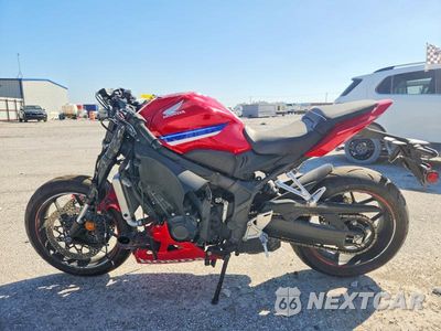 Trzecie zdjęcie samochodu z tyłu: 2025 HONDA CBR650 R VIN:MLHRH155XS5100409 - miniatura