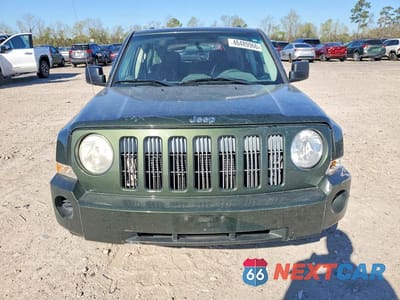 Piąte zdjęcie samochodu w środku: 2009 JEEP PATRIOT SPORT VIN:1J4FT28A59D178528 - miniatura