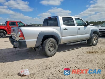 Trzecie zdjęcie samochodu z tyłu: 2011 TOYOTA TACOMA PRERUNNER V6 VIN:5TFJU4GN8BX006060 - miniatura
