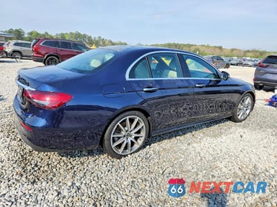 Trzecie zdjęcie samochodu z tyłu: 2021 MERCEDES-BENZ E 350 VIN:W1KZF8DB7MA919029 - miniatura