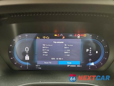 Zdjęcie 9 z 12 samochodu: 2025 VOLVO XC40 PLUS VIN:YV4L12UE6S2600778 - miniatura