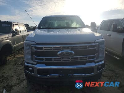 Piąte zdjęcie samochodu w środku: 2023 FORD F250 SUPER DUTY VIN:1FT7W2BN7PEE22894 - miniatura