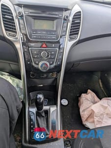 Zdjęcie 8 z 11 samochodu: 2015 HYUNDAI ELANTRA GT BASE VIN:KMHD35LH6FU239380 - miniatura