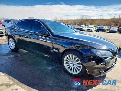 Czwarte zdjęcie samochodu z boku: 2012 BMW 750 XI VIN:WBAKC6C5XCC396304 - miniatura