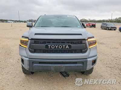 Piąte zdjęcie samochodu w środku: 2017 TOYOTA TUNDRA TRD PRO VIN:5TFDY5F15HX644166 - miniatura