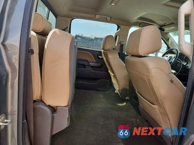 Zdjęcie 10 z 12 samochodu: 2018 GMC SIERRA K2500 DENALI VIN:1GT12UEY7JF193041 - miniatura