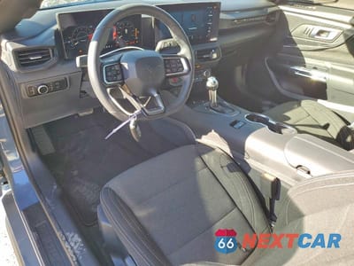 Zdjęcie 8 z 11 samochodu: 2025 FORD MUSTANG VIN:1FA6P8TH2S5123509 - miniatura