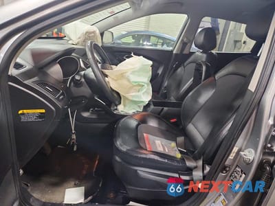 Zdjęcie 7 z 12 samochodu: 2013 HYUNDAI TUCSON GLS VIN:KM8JU3AC6DU547593 - miniatura