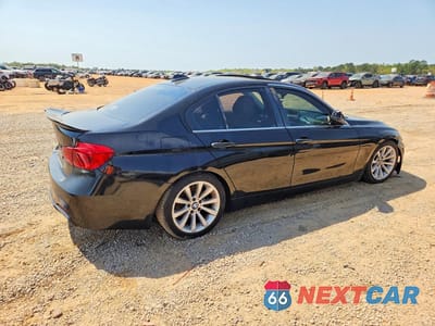 Trzecie zdjęcie samochodu z tyłu: 2016 BMW 320 I VIN:WBA8E1G57GNT37318 - miniatura