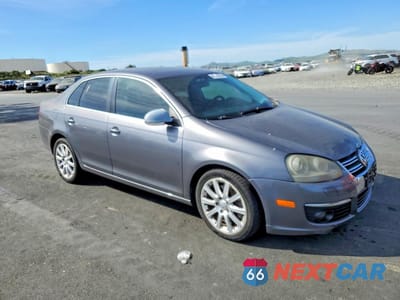 Czwarte zdjęcie samochodu z boku: 2006 VOLKSWAGEN JETTA 2.0T OPTION PACKAGE 2 VIN:3VWMJ71K06M642549 - miniatura