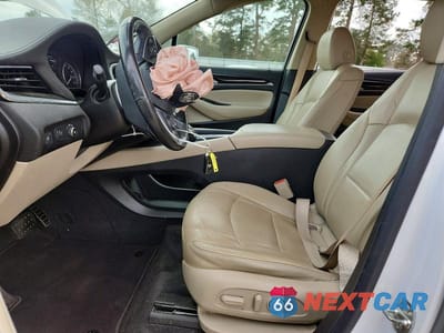 Zdjęcie 7 z 13 samochodu: 2020 BUICK ENCLAVE ESSENCE VIN:5GAERBKW5LJ184523 - miniatura