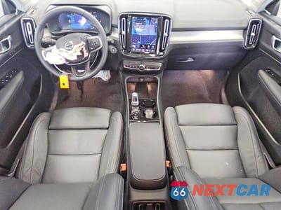 Zdjęcie 8 z 12 samochodu: 2026 VOLVO XC40 PLUS VIN:YV4L12UC9T2746687 - miniatura