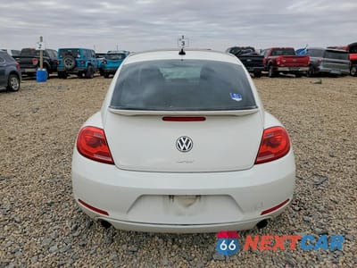 Zdjęcie 6 z 12 samochodu: 2012 VOLKSWAGEN BEETLE VIN:3VWV67AT8CM663806 - miniatura