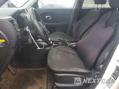 Zdjęcie 7 z 11 samochodu: 2015 KIA SOUL BASE VIN:KNDJN2A2XF7143958 - miniatura