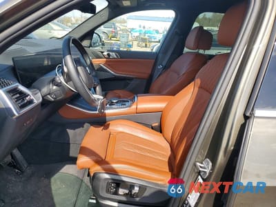 Zdjęcie 7 z 12 samochodu: 2025 BMW X5 XDRIVE40I VIN:5UX23EU08S9Z99469 - miniatura