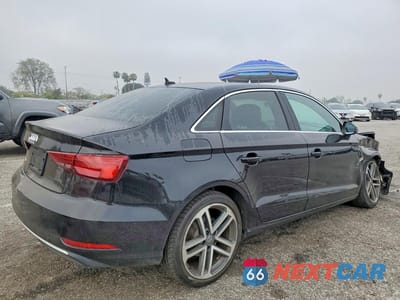 Trzecie zdjęcie samochodu z tyłu: 2019 AUDI A3 PREMIUM VIN:WAUAUGFF7K1010970 - miniatura