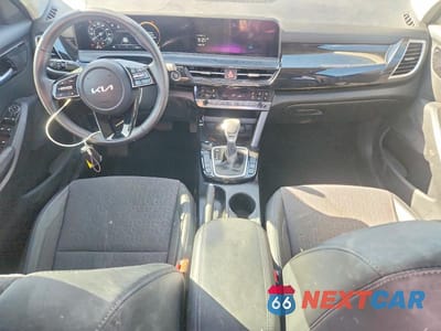 Zdjęcie 8 z 13 samochodu: 2024 KIA SELTOS S VIN:KNDEU2AA3R7603915 - miniatura
