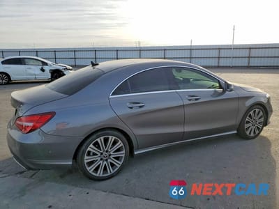 Trzecie zdjęcie samochodu z tyłu: 2018 MERCEDES-BENZ CLA 250 4MATIC VIN:WDDSJ4GB0JN525915 - miniatura