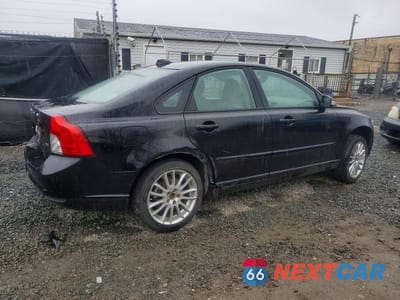 Trzecie zdjęcie samochodu z tyłu: 2010 VOLVO S40 2.4I VIN:YV1382MS0A2508210 - miniatura
