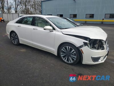 Czwarte zdjęcie samochodu z boku: 2019 LINCOLN MKZ RESERVE II VIN:3LN6L5F95KR607739 - miniatura