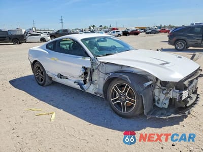 Czwarte zdjęcie samochodu z boku: 2019 FORD MUSTANG VIN:1FA6P8TH7K5172561 - miniatura