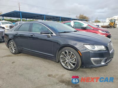 Czwarte zdjęcie samochodu z boku: 2019 LINCOLN MKZ RESERVE I VIN:3LN6L5LU5KR631127 - miniatura