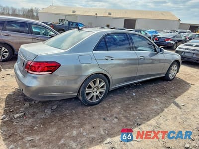 Trzecie zdjęcie samochodu z tyłu: 2014 MERCEDES-BENZ E 350 4MATIC VIN:WDDHF8JB0EA990655 - miniatura