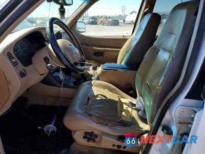 Zdjęcie 7 z 13 samochodu: 2000 FORD EXPLORER EDDIE BAUER VIN:1FMZU74E1YZB74155 - miniatura