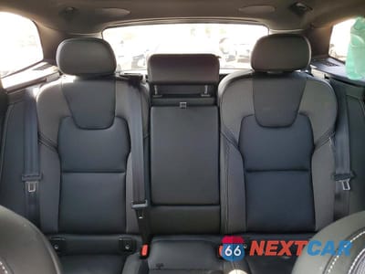 Zdjęcie 10 z 14 samochodu: 2022 VOLVO XC60 B6 R-DESIGN VIN:LYV062RM5NB935184 - miniatura