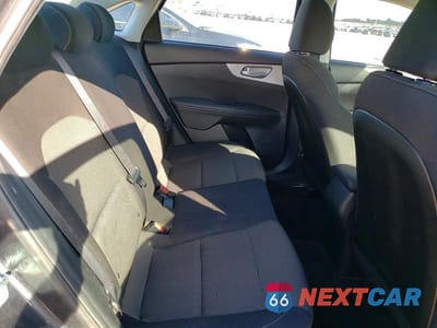 Zdjęcie 10 z 12 samochodu: 2023 KIA FORTE LX VIN:3KPF24AD0PE520410 - miniatura