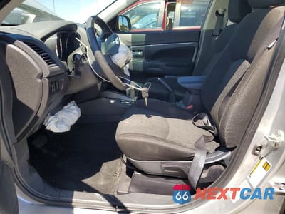 Zdjęcie 7 z 13 samochodu: 2023 MITSUBISHI OUTLANDER SPORT S VIN:JA4ARUAU9PU003107 - miniatura