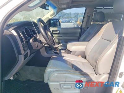 Zdjęcie 7 z 13 samochodu: 2010 TOYOTA SEQUOIA LIMITED VIN:5TDKY5G14AS024653 - miniatura