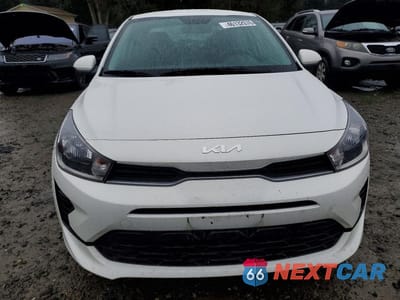 Piąte zdjęcie samochodu w środku: 2023 KIA RIO LX VIN:3KPA24AD9PE626946 - miniatura